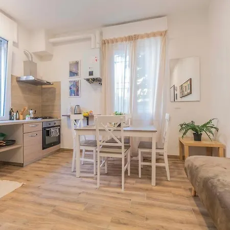 A 10 Min Da Sant'orsola - Interno 4 Con Design E Comfort Apartamento *