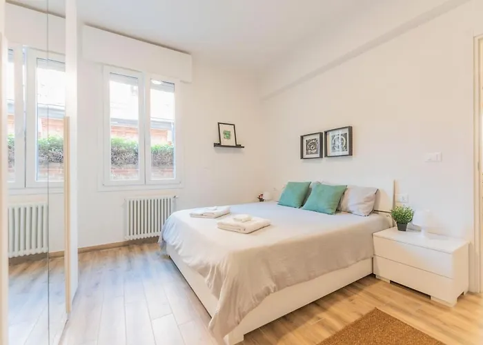 A 10 Min Da Sant'orsola - Interno 4 Con Design E Comfort 아파트 볼로냐