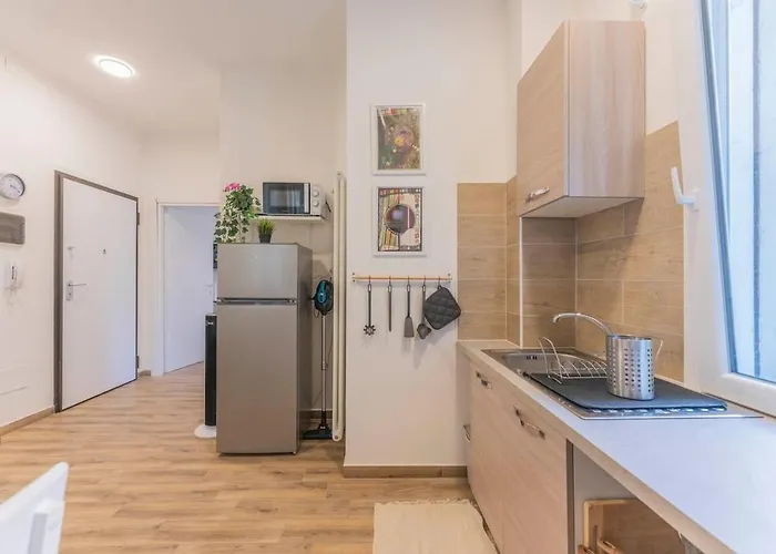 アパート A 10 Min Da Sant'orsola - Interno 4 Con Design E Comfort *