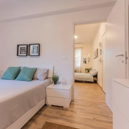 Apartment A 10 Min Da Sant'orsola - Interno 4 Con Design E Comfort