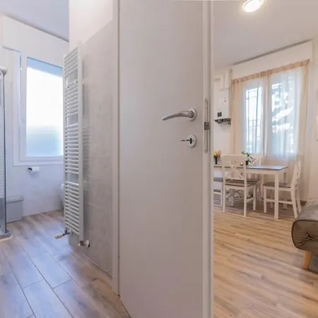 A 10 Min Da Sant'orsola - Interno 4 Con Design E Comfort דירה *